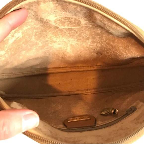 Vintage 70’s/80’s Gucci Interlocking G Micro Monogram Crossbody Bag - Picture 10 of 14